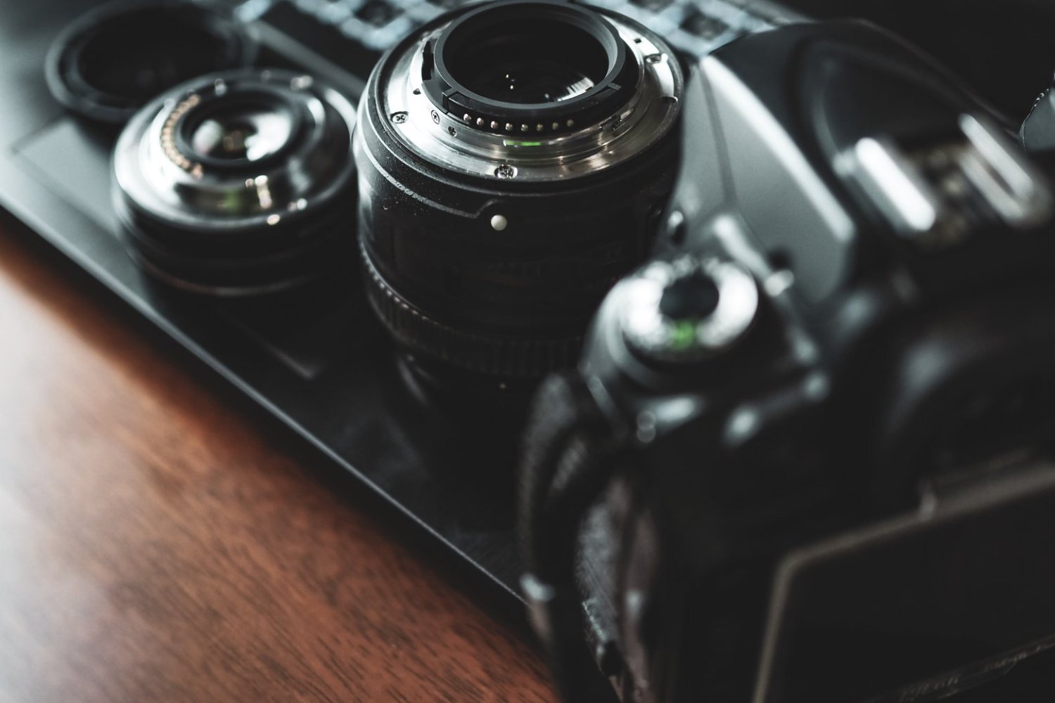 Mirrorless vs DSLR Cameras: Which Is Better for Video?