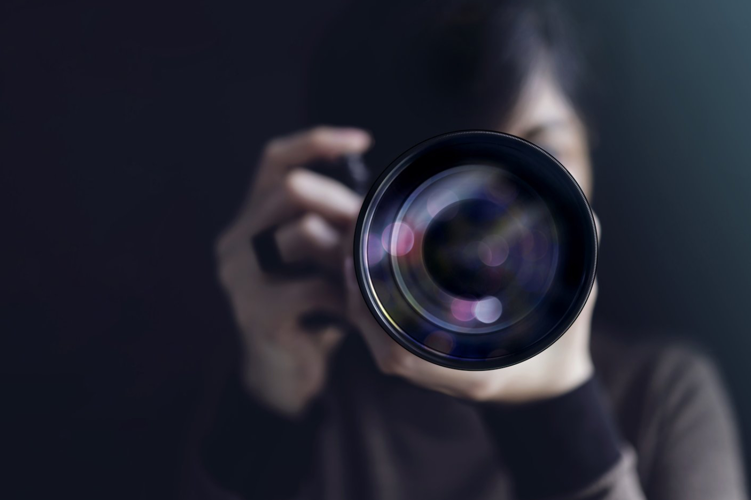 Shooting from Unusual Perspectives for Visual Impact