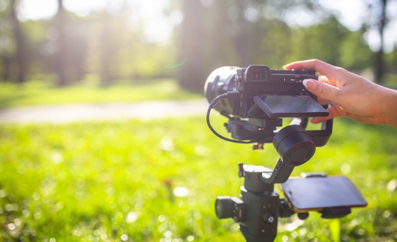 Using Handheld Camera Movements Creatively